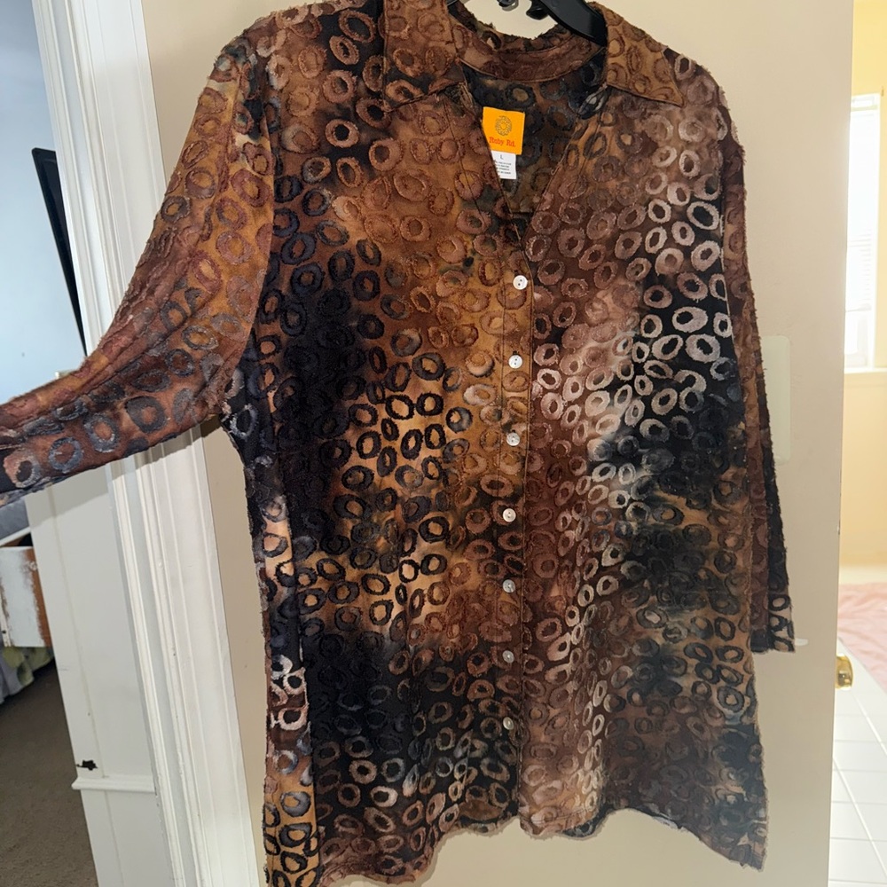 Brown and Black Collared Button-Up Blouse